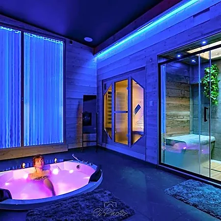 Rien Que Nous Hotel